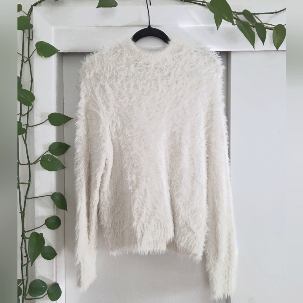 Elegant White Fuzzy Crew Neck Sweater